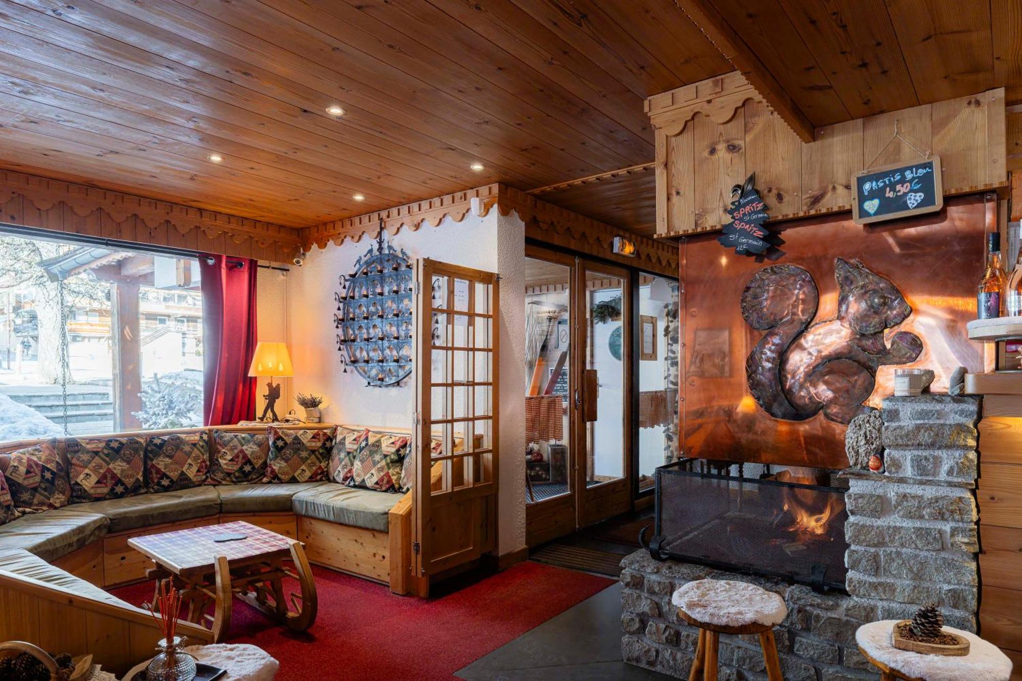 Hotel Ecureuil Вар Екстер'єр фото